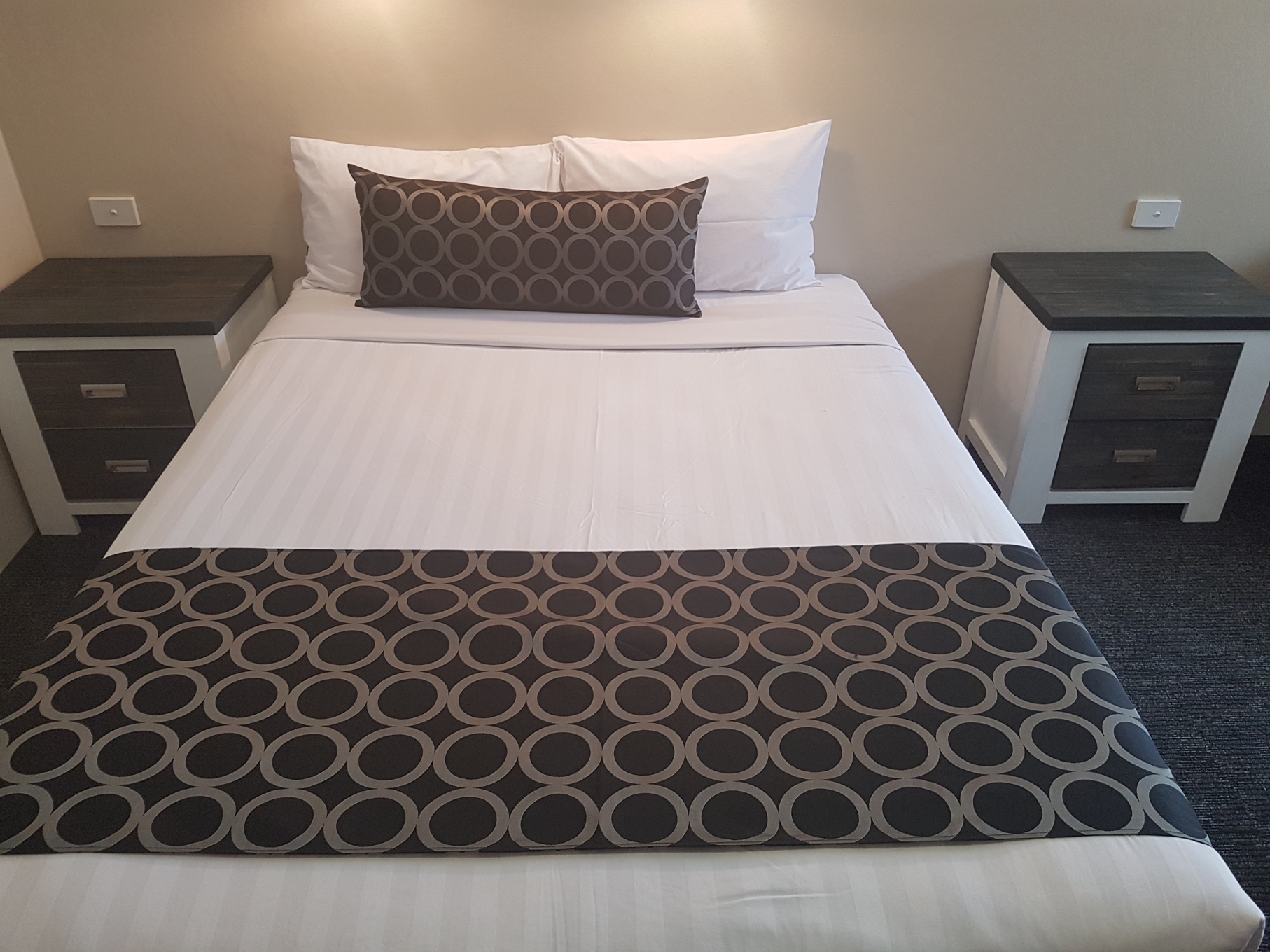 Superior Hotel Rooms Griffith